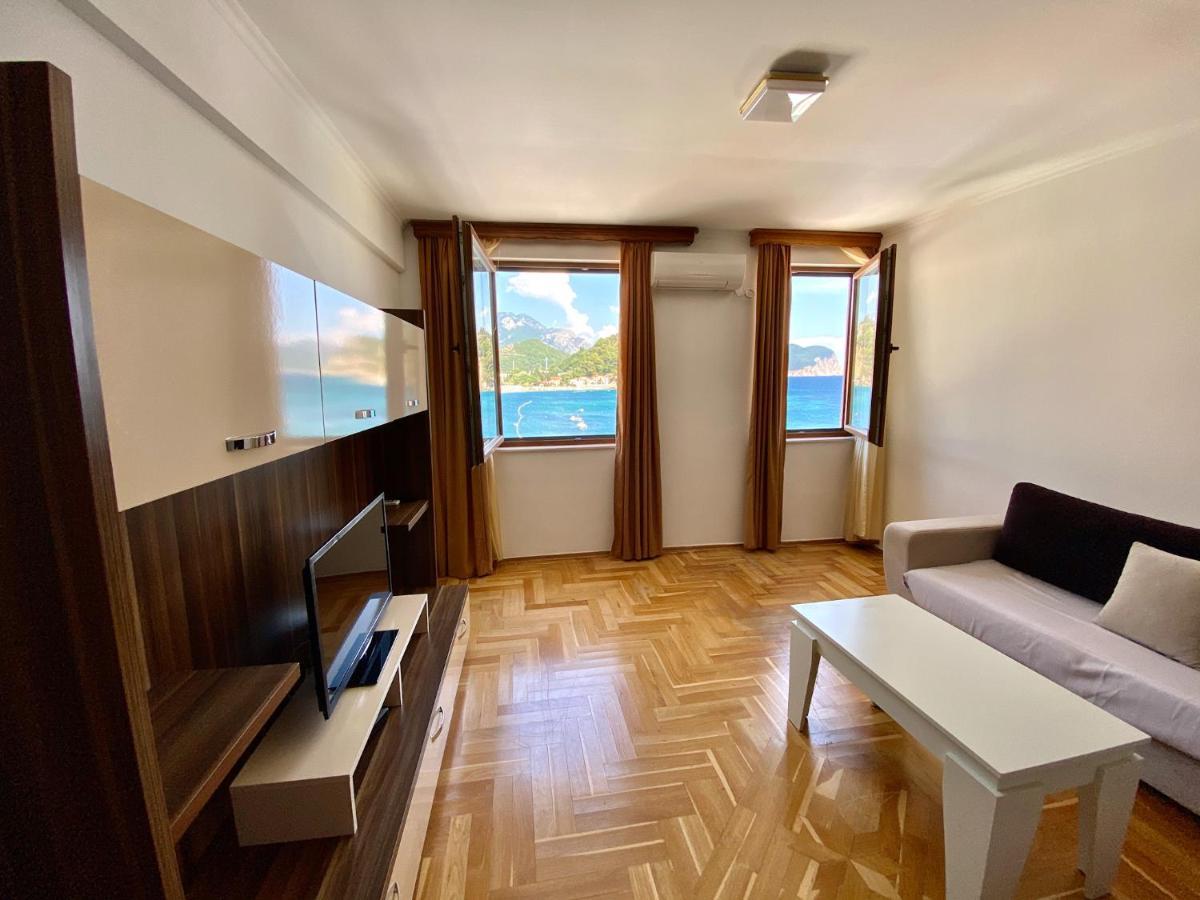 Apartments First Line Petrovac Exterior photo