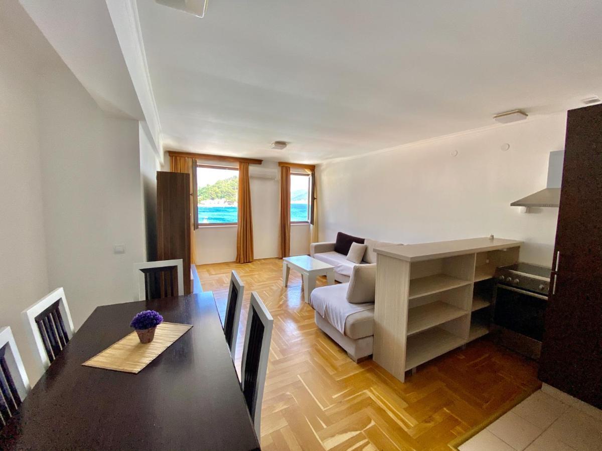 Apartments First Line Petrovac Exterior photo