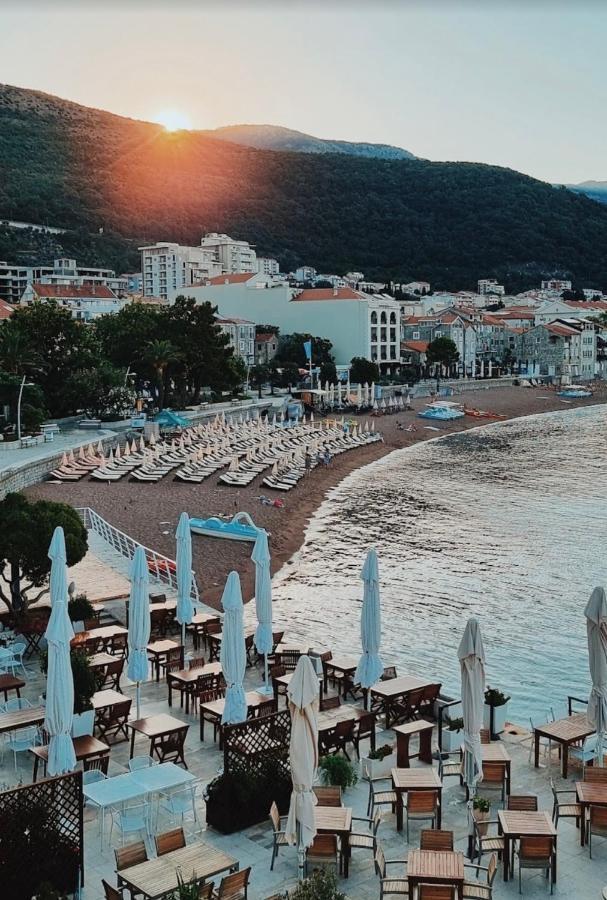 Apartments First Line Petrovac Exterior photo